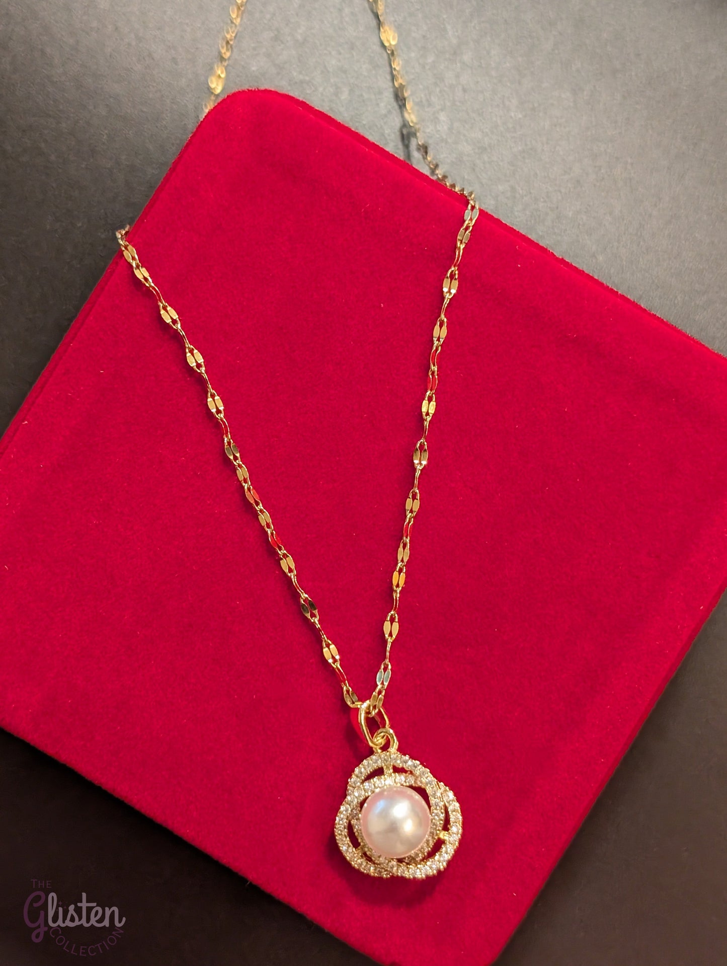14K gold-plated titanium steel pearl and zircon ring chain necklace for daily, office, and elegant wear.