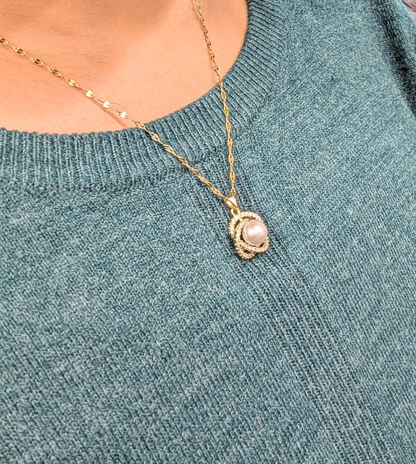14K gold-plated titanium steel pearl and zircon ring chain necklace for daily, office, and elegant wear.