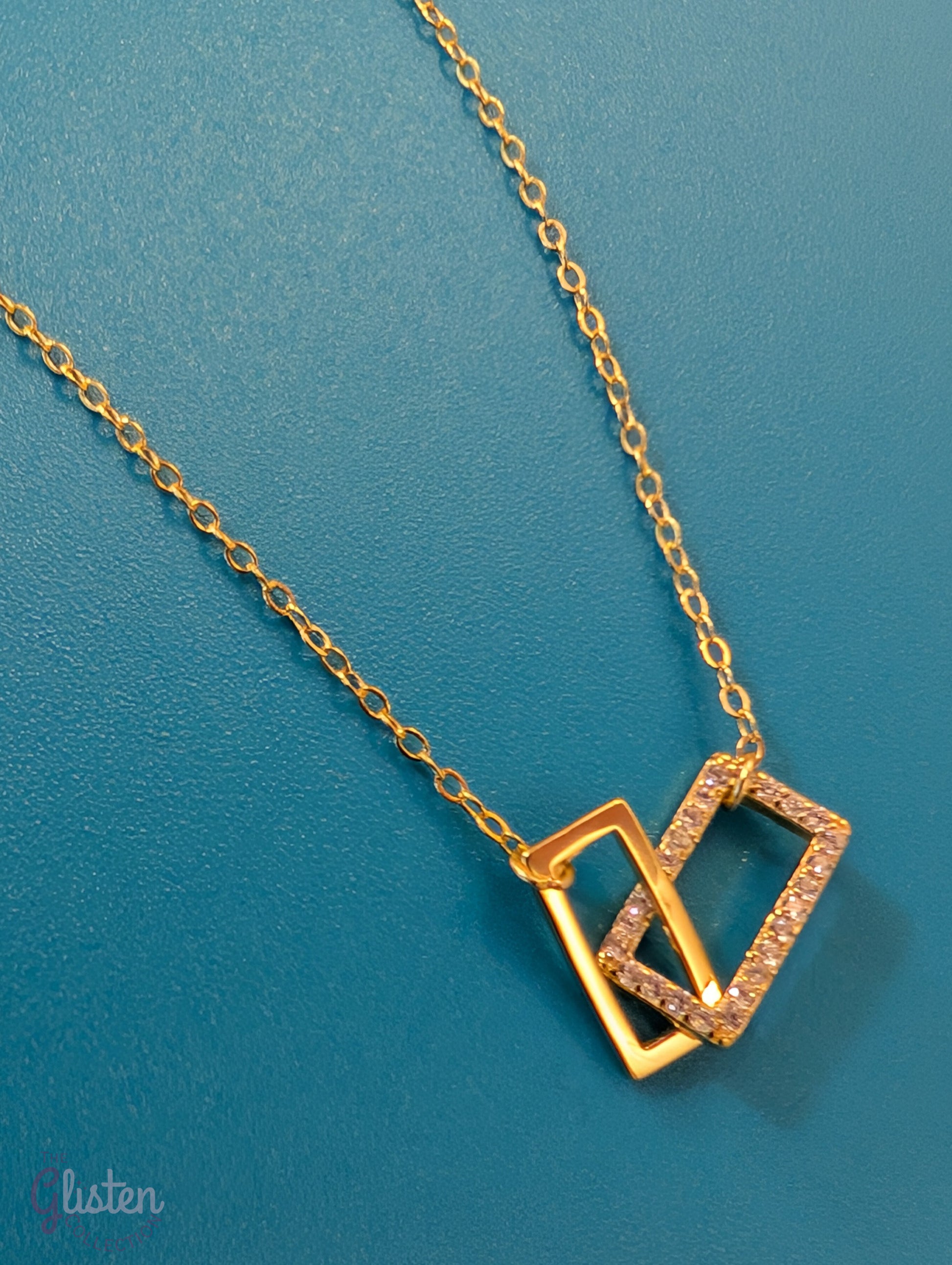 14K gold-plated geometric pendant necklace with rhinestone inlay on 925 silver – perfect for office and daily wear.