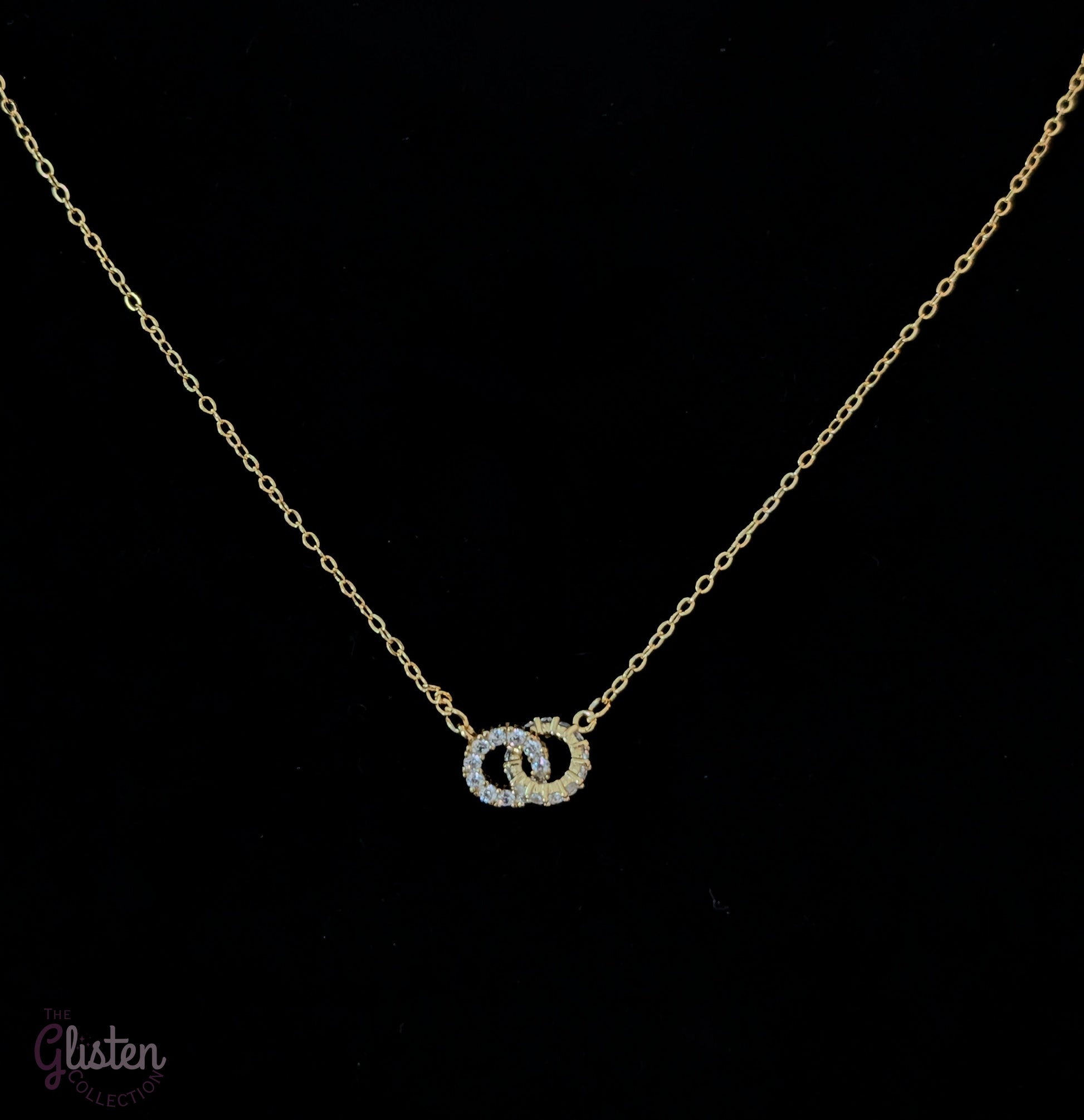 Elegant round pendant necklace with artificial gemstones, 14K gold-plated 925 sterling silver, ideal for daily and office wear.