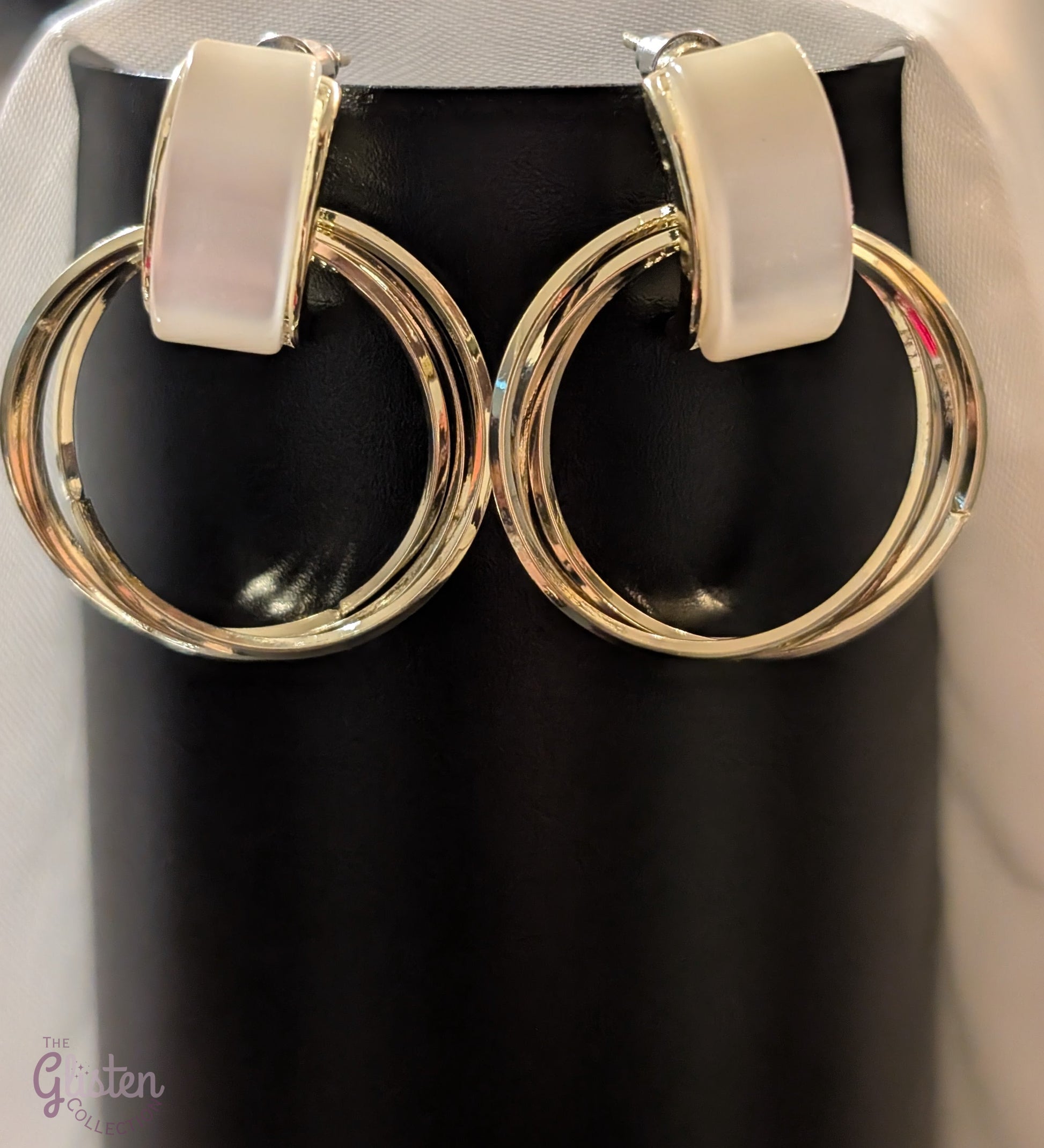 Minimalist drop earrings with opal inlay, pearl accents, and zircon detailing, perfect for daily wear and office styling.